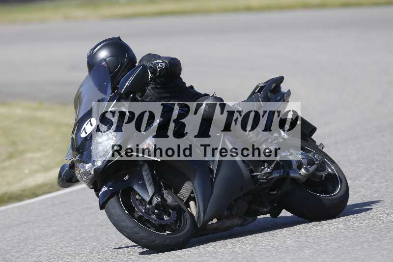 /01 02.04.2026 MAZ ADR/Gruppe gelb Gruppe gruen/77